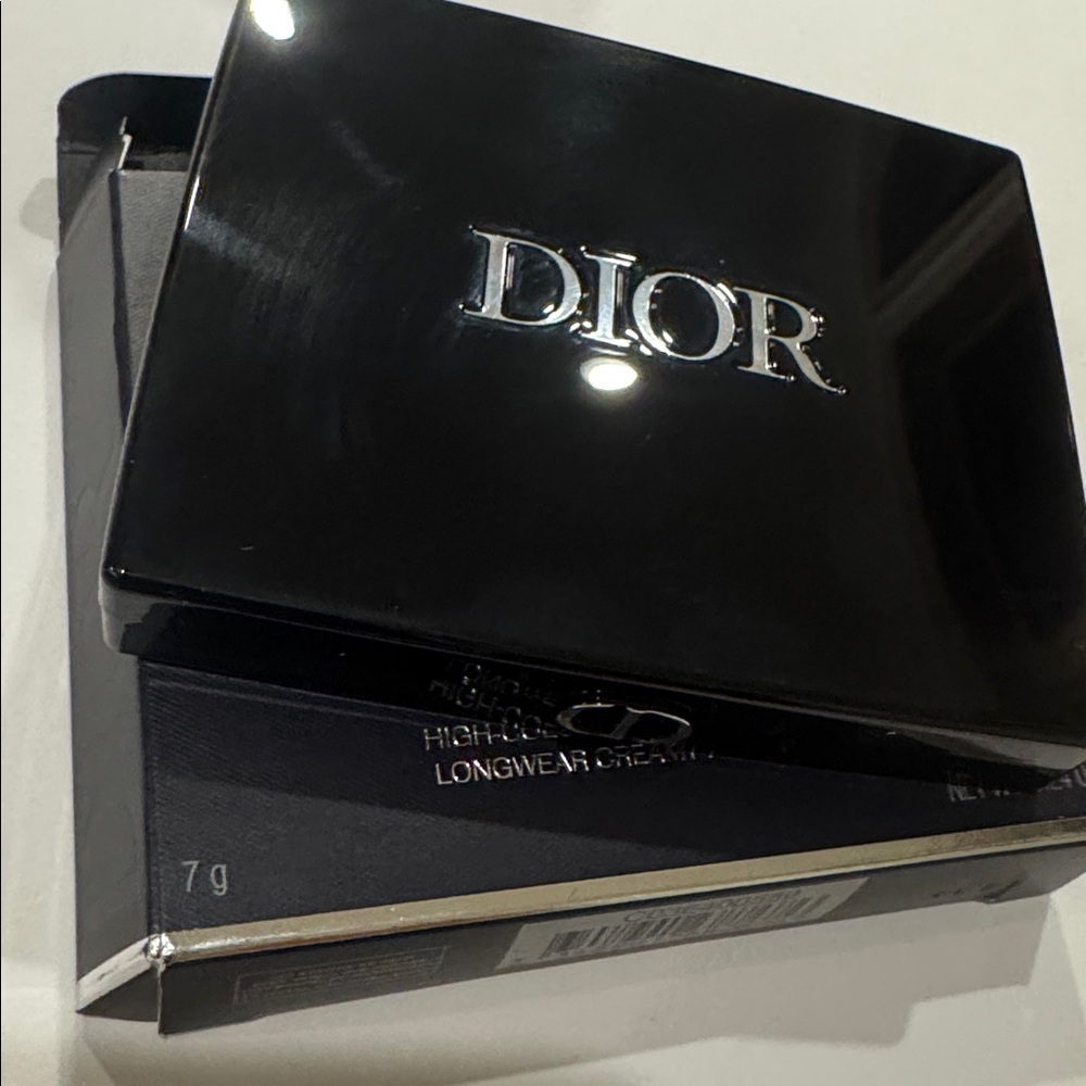 DIOR - Picture 4 of 6
